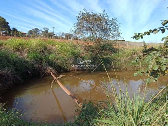 Terreno com lagoa de peixes e Escritura e Registro em Rio Manso