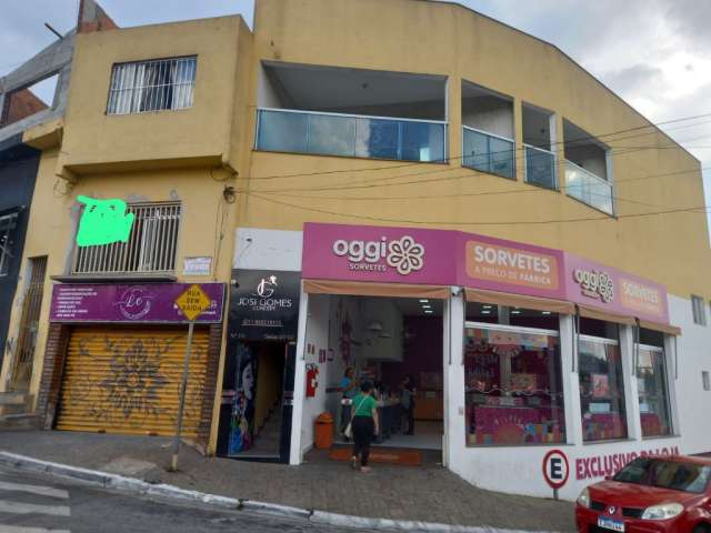 Vende-se Prédio Comercial no Parque Mikail Rendendo R$7.400,00