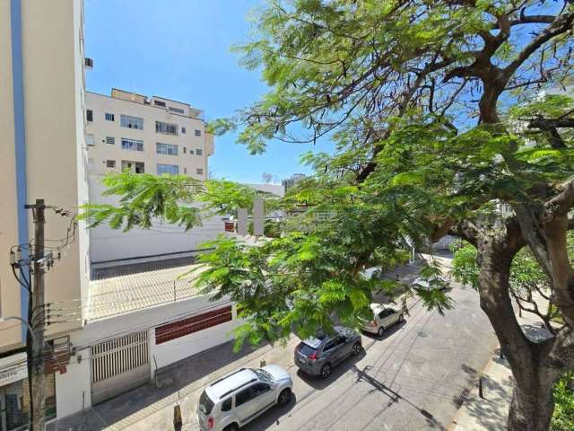 Apartamento 2 quartos com vaga na escritura a venda na Rua Henry Ford, Tijuca, colado na estação do metrô.