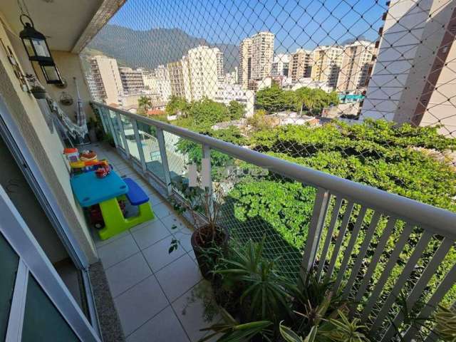 Espetacular Apartamento - Varandão, 2 quartos (sendo 1 suite) 1 Vaga de garagem - Predio com infraestrutura completíssima - Avenida Maracanã - Tijuca