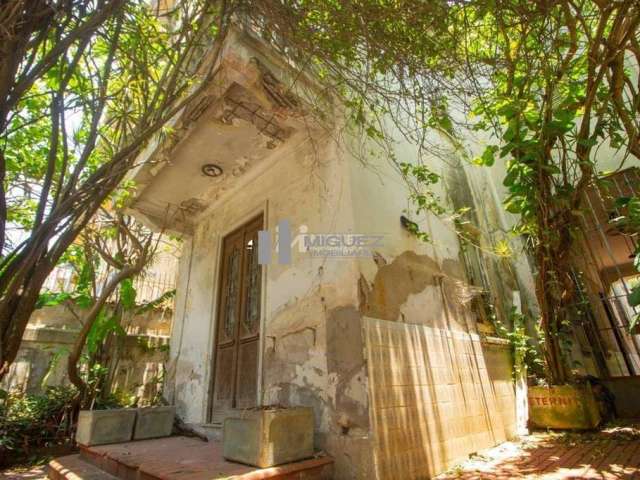 Casa à venda na Rua Santa Alexandrina!