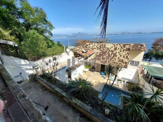 Casa com 5 quartos, Jardim Guanabara - frente para o mar, Rio de Janeiro