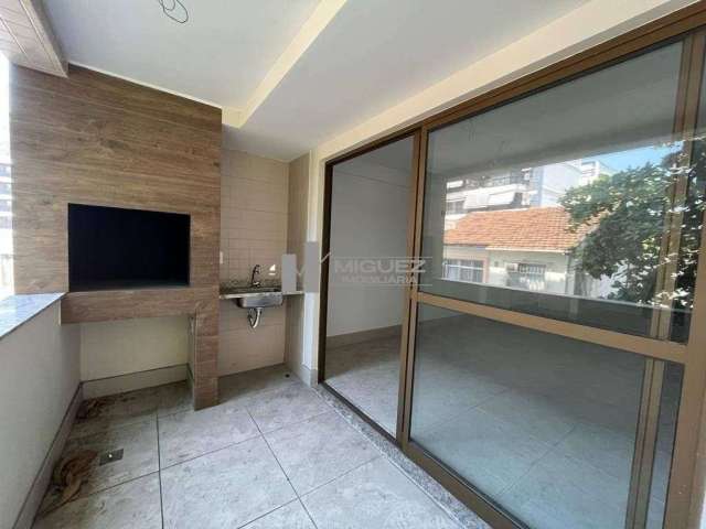 Vendo apartamento na rua M. de Valença com 2 quartos e varanda