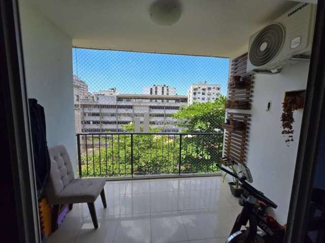 Apartamento a Venda na Rua Bom Pastor ( Tijuca) varanda 3 quartos 1 suite, 2 vagas de garagem.