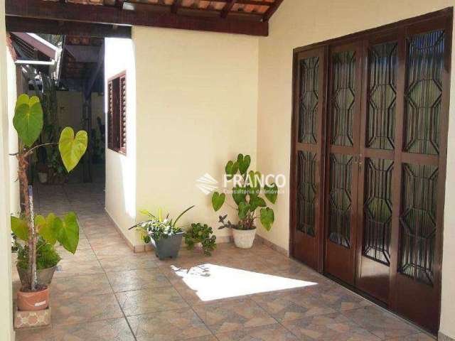 Casa com 3 dormitórios à venda, 134 m² - Centro - Tremembé/SP