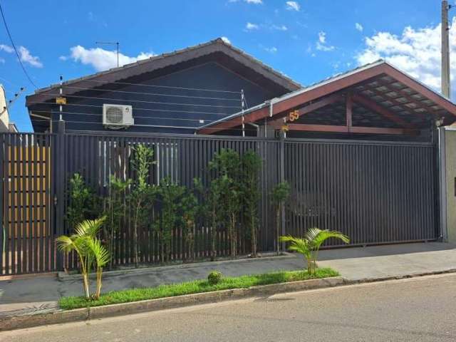 Casa em Jardim Oasis, Taubaté/SP