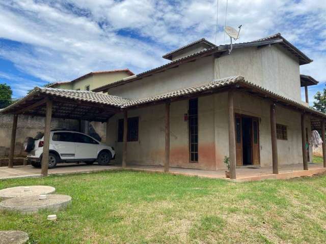 Casa à Venda com Sala ampla em Conceito Moderno 3 quartos (1suite)