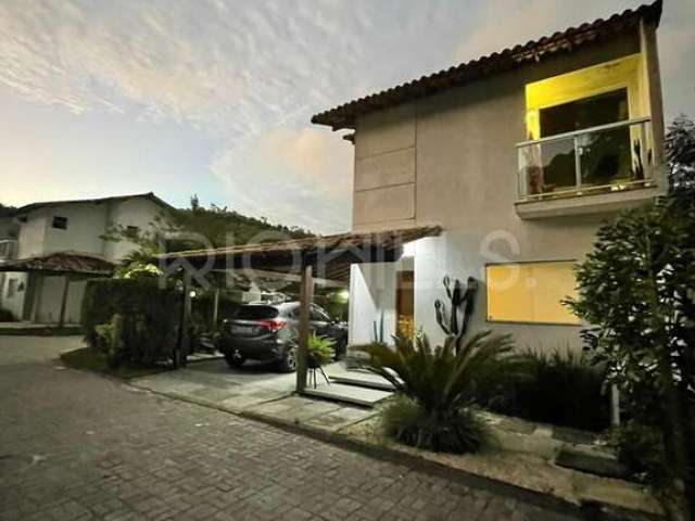 Casa Duplex à venda no bairro Maria Paula - São Gonçalo/RJ (594)