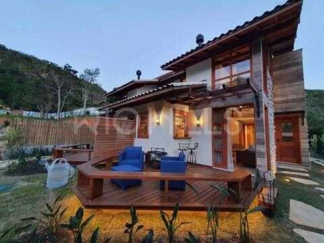 Casa à venda no bairro Itaipava - Petrópolis/RJ (389)