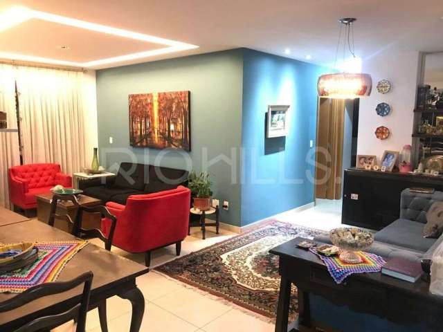 Apartamento de 3 quartos, com 125m², à venda em Charitas, Niterói/RJ