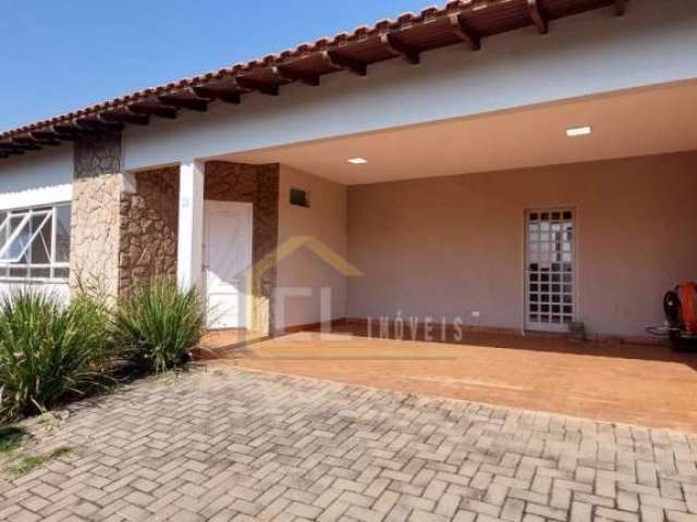 Casa em condomínio com 200m² de construção