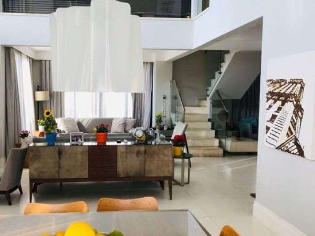 Apartamento duplex para venda com 270 metros, 3 quartos, 4 vagas em Moema - São Paulo - SP