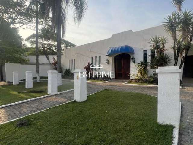 Casa Ampla com 4 Quartos, 2 suites, Piscina no Jardim Santa Rosa R$ 2.650.000,00