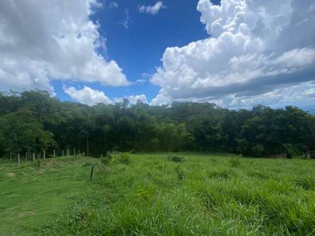 Terreno a venda no Morro dos Ventos em Chapada dos Guimarães com visual e cercado de mata