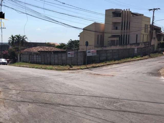 Terreno comercial à venda próximo a Avenida Miguel Sutil