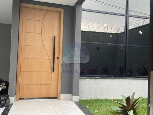 Casa com 3 quartos à venda na Avenida Godevino Alves da Rocha, Jardim Patrícia, Uberlândia por R$ 1.090.000