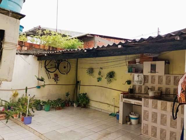 Bela e confortável casa, bem localizada, no Novo Aleixo