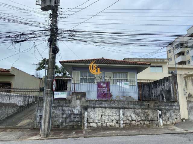 Casa à venda no bairro Praia Comprida - São José/SC