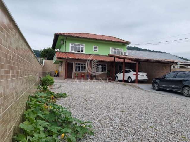 Casa à venda no bairro Rio Caveiras - Biguaçu/SC