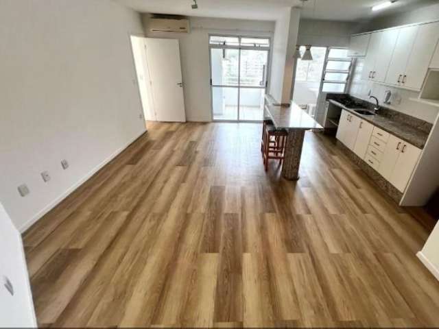 Excelente apartamento localizado no bairro Itacorubi, próximo a Celesc, UDESC e UFSC.