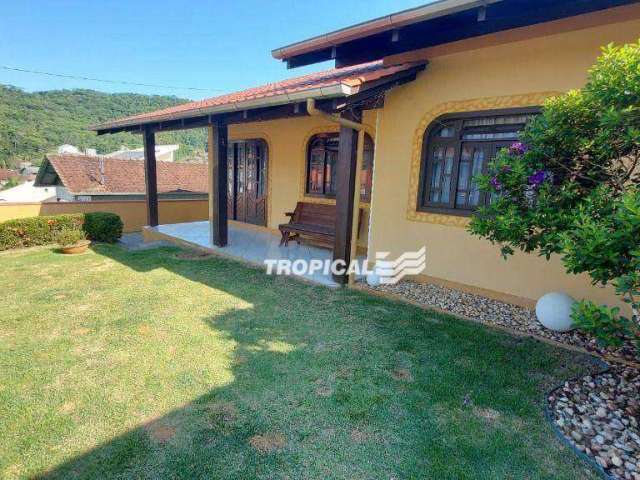 Casa com 3 dormitórios à venda, 230 m² por R$ 900.000,00 - Tribess - Blumenau/SC