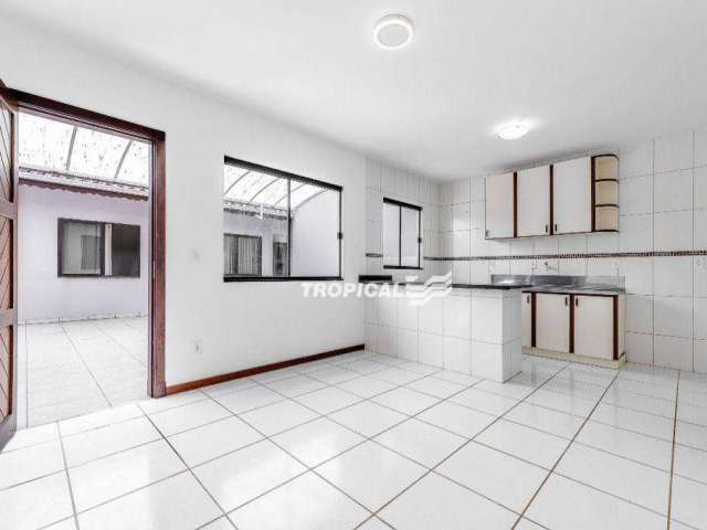 Apartamento com 1 dormitório para alugar, 50 m² por R$ 1.505,00/mês - Água Verde - Blumenau/SC