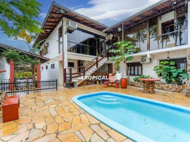 Casa com 4 dormitórios para alugar por R$ 7.079,20/mês - Garcia - Blumenau/SC