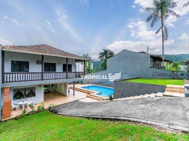 Casa com 3 dormitórios para alugar, 300 m² por R$ 6.630,00/mês - Velha Central - Blumenau/SC