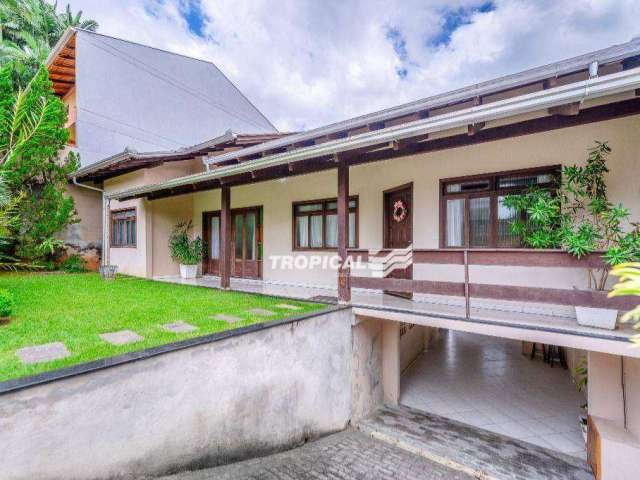 Casa com 3 dormitórios para alugar por R$ 4.080,00/mês - Escola Agrícola - Blumenau/SC