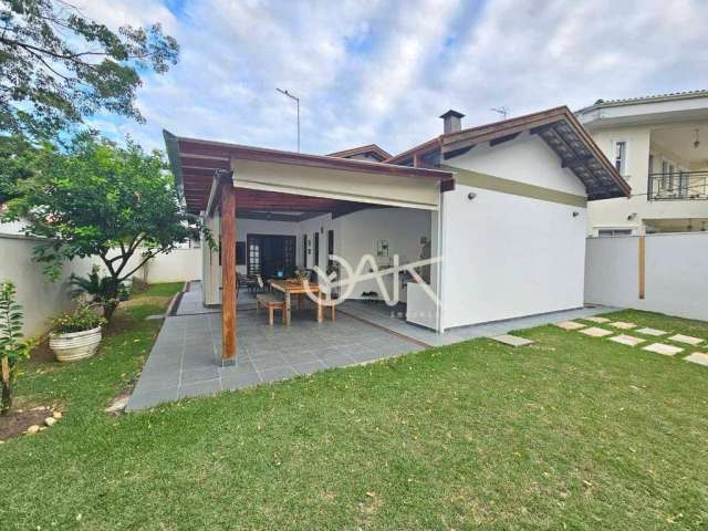 Casa com 3 dormitórios à venda, 230 m² por R$ 1.900.000,00 - Jardim das Colinas - São José dos Campos/SP