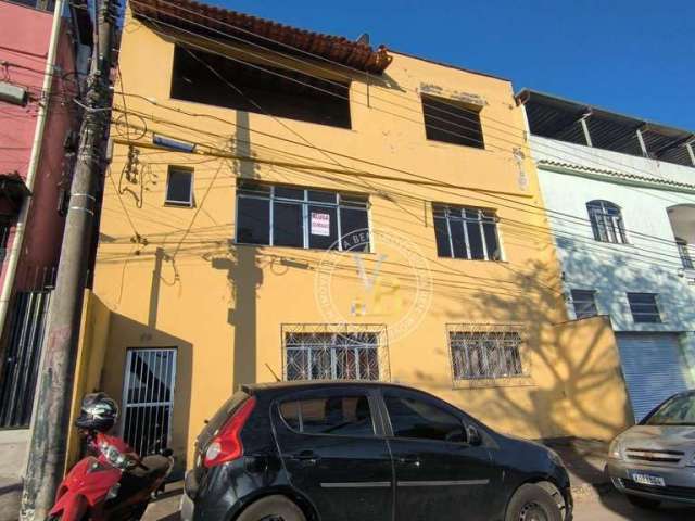 Casa com 3 quartos para alugar por R$ 1.100/mês - Santa Luzia - Juiz de Fora/MG