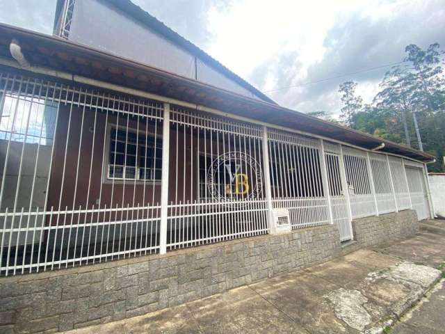 Casa com 3 quartos para alugar, 196 m² por R$ 3.500/mês - Teixeiras - Juiz de Fora/MG