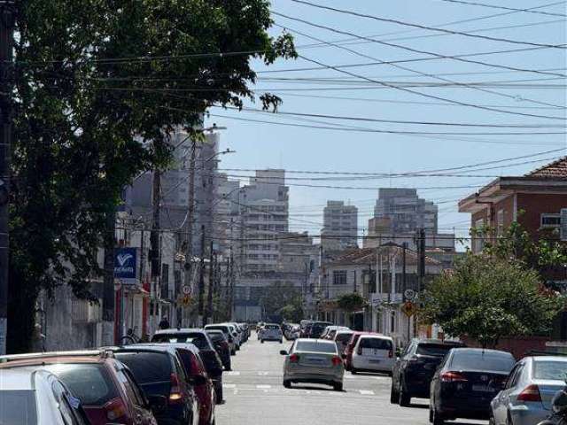 550mil - Casa Geminda Térrea - Centro de Praia Grande, 2 quartos um suíte , 2 vagas de garagem toda reformada linda