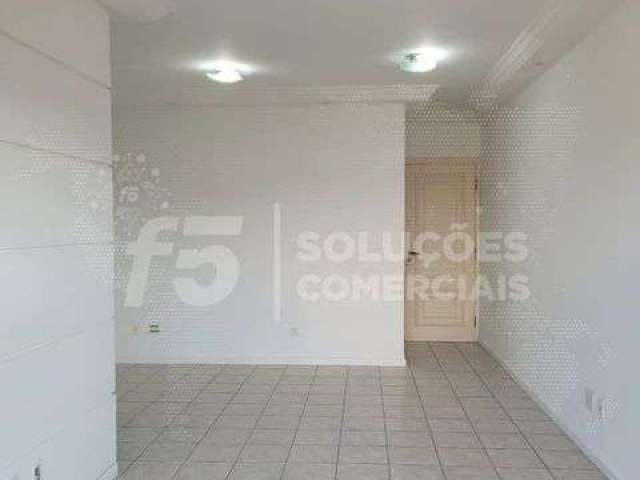 Apartamento com 3 Quarto(s) e 2 banheiro(s) para Alugar, 84 m² por R$ 2970 / Mês