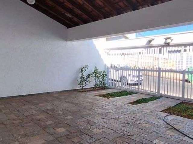 Casa com 3 Quarto(s) e 4 banheiro(s) para Alugar, 314 m² por R$ 4250 / Mês