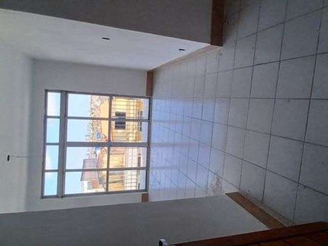 Apartamento com 2 Quarto(s) e 1 banheiro(s) para Alugar, 76 m² por R$ 900 / Mês