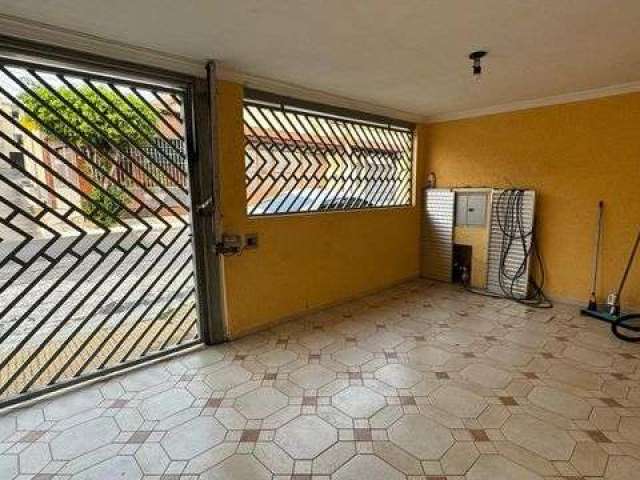 Casa com 2 Quarto(s) e 2 banheiro(s) para Alugar, 70 m² por R$ 2250 / Mês