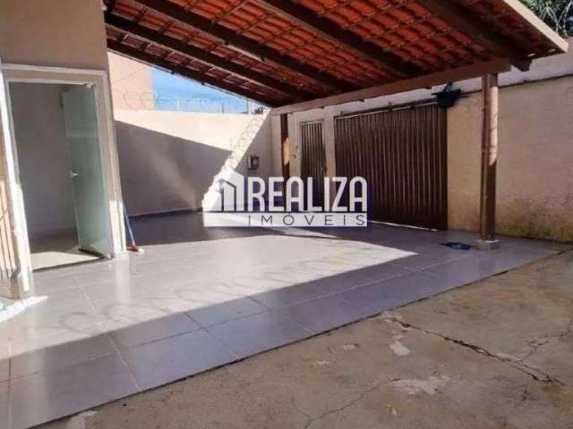 Casa com 3 Quarto(s) e 2 banheiro(s) para Alugar, 46 m² por R$ 1550 / Mês