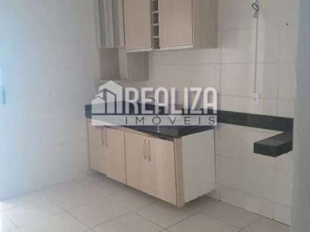 Casa com 3 Quarto(s) e 2 banheiro(s) para Alugar, 120 m² por R$ 2720 / Mês