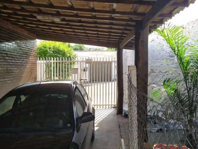 Casa com 2 Quarto(s) e 1 banheiro(s) para Alugar, 80 m² por R$ 2070 / Mês