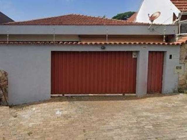 Casa com 4 Quarto(s) e 3 banheiro(s) para Alugar, 300 m² por R$ 3850 / Mês