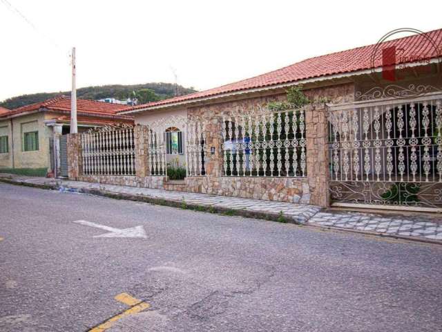 Casa térrea, 03 dormitórios, 1 suíte, piscina, aquecimento solar