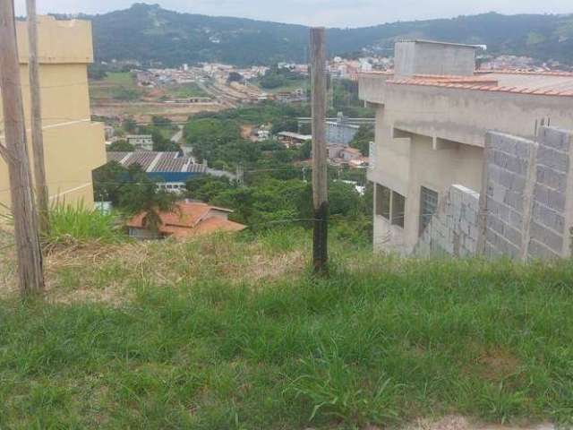 Terreno 200m² em  em bairro previlegiado, com medias 10 x 31 x 8 mts.