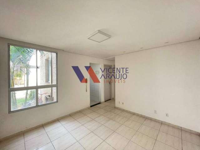 Apartamento amplo com dois quartos à venda, bairro Niterói em Betim/MG.