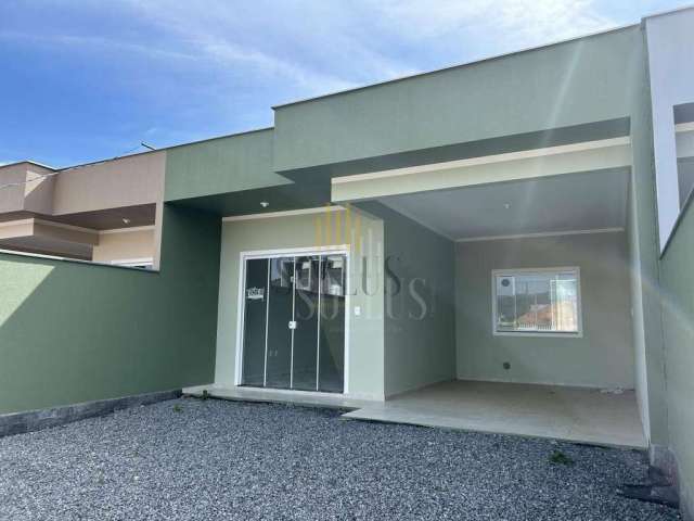 Casa geminada com 01 suíte + 02 domitórios