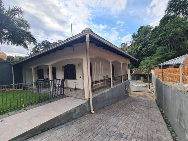 Casa com 3 dormitórios à venda por R$ 730.000,00 - Ilha da Figueira - Jaraguá do Sul/SC