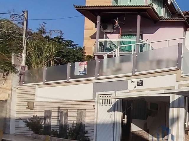 Encantadora casa tríplex no Alto da Glória!