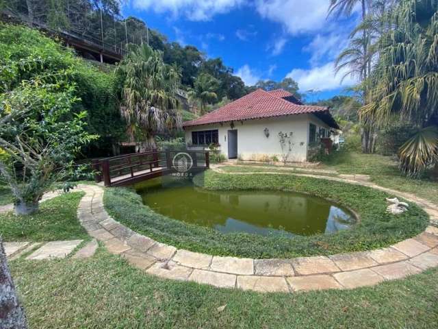 Casa Padrão para Venda em Quinta da Barra Teresópolis-RJ