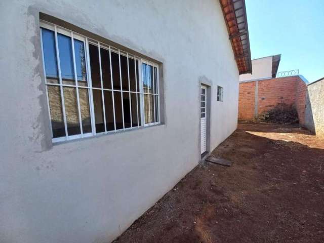 Casa &#224; venda Jardim São Francisco, com 3 quartos sendo 1 suite com 120 m&#178;