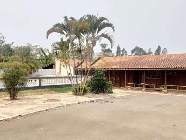 Preço abaixo do mercado! Chácara no Santa Rita 1000m&#178; com piscina, 5 dormitórios, 5 banheiros por R$ 690.000,00!